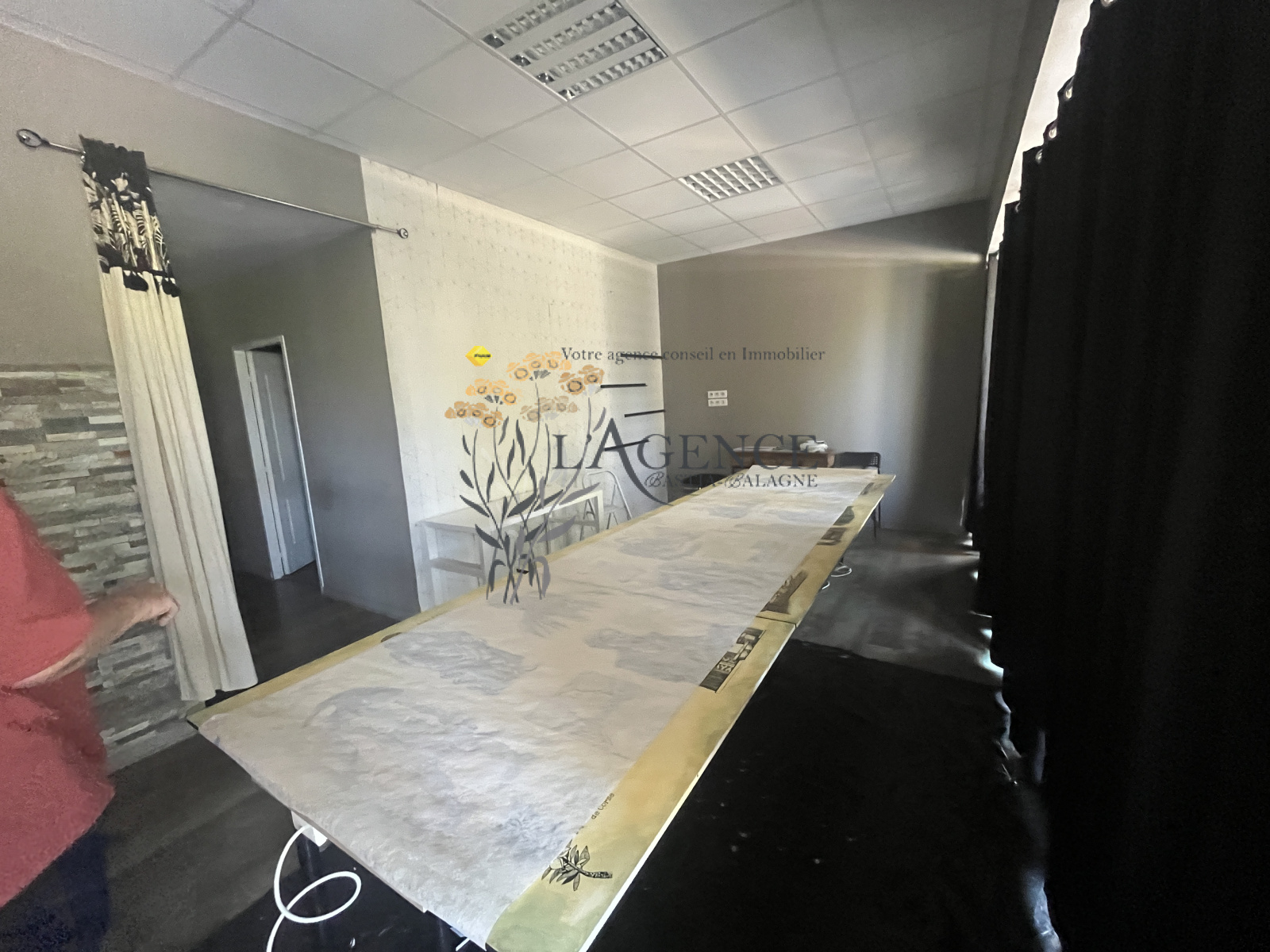 Image_, Murs commerciaux, Borgo, ref :