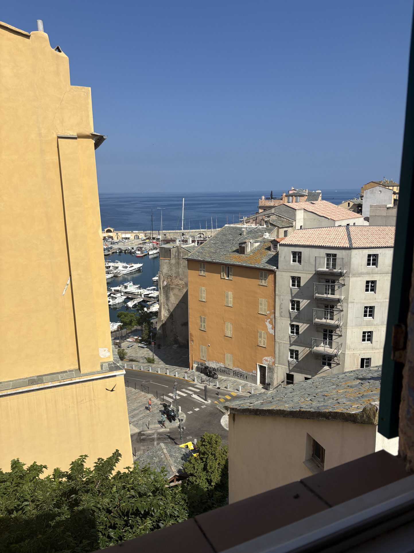 F3 LOUE - RUE CARBUCCIA - BASTIA